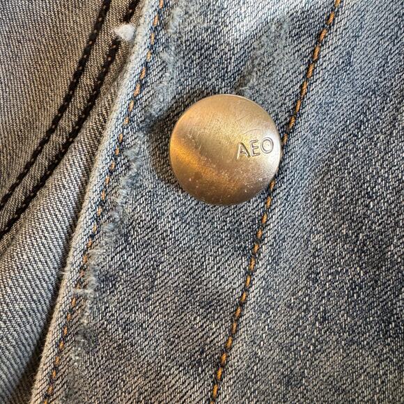American Eagle Denim Jacket Size Medium Distressed Jean Jacket - Picture 12 of 13